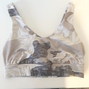 3/20 SALE 🌸 Camo Sports Bra